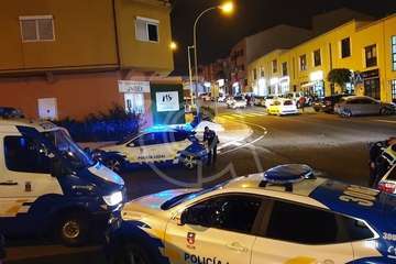 Un conductor ebrio causa un accidente en El Calero Alto que daña a cinco vehículos (Foto TA)